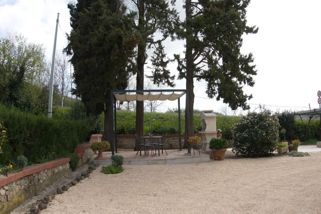 Casa Vacanze Podere San Giusto Volterra Exterior foto